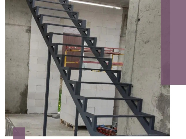 Демонтаж металлических лестниц в Соли-Илецке быстро и безопасно