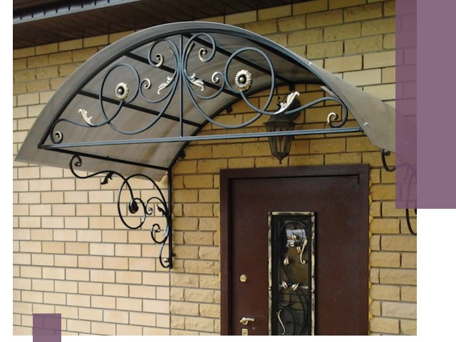 Изготовление козырьков из металла под ключ в Соли-Илецке