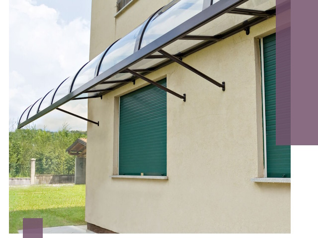 Козырьки над окнами в Соли-Илецке — изготовление и монтаж по выгоде