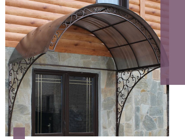 Арочные козырьки под ключ в Соли-Илецке: изготовление и монтаж