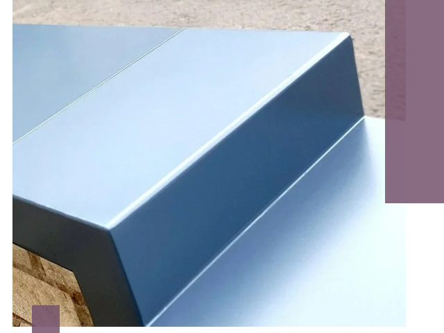 Крышки на парапет в Соли-Илецке: изготовление и монтаж под ключ